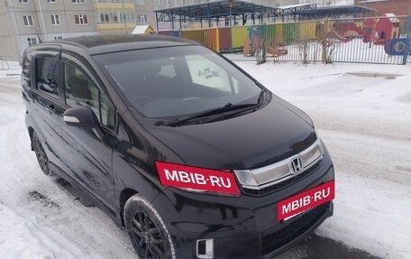 Honda Freed I, 2014 год, 1 150 000 рублей, 2 фотография