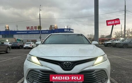 Toyota Camry, 2020 год, 3 197 000 рублей, 2 фотография