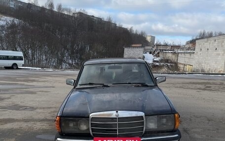 Mercedes-Benz W123, 1983 год, 110 000 рублей, 3 фотография