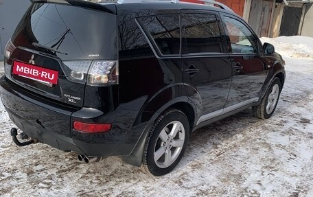 Mitsubishi Outlander III рестайлинг 3, 2008 год, 1 350 000 рублей, 2 фотография