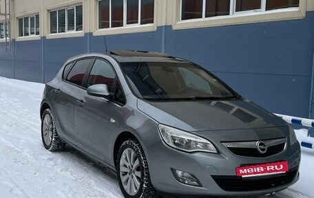 Opel Astra J, 2011 год, 680 000 рублей, 3 фотография