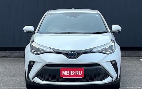 Toyota C-HR I рестайлинг, 2021 год, 1 810 000 рублей, 2 фотография