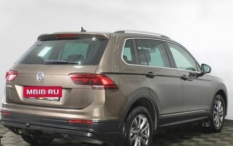 Volkswagen Tiguan II, 2018 год, 2 190 000 рублей, 5 фотография