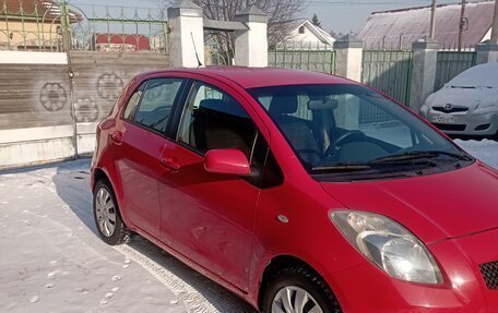 Toyota Yaris III рестайлинг, 2008 год, 570 000 рублей, 2 фотография