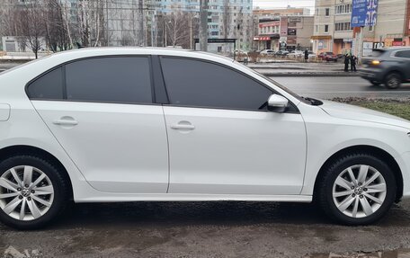 Volkswagen Jetta VI, 2016 год, 1 300 000 рублей, 3 фотография