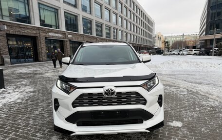 Toyota RAV4, 2020 год, 3 350 000 рублей, 1 фотография