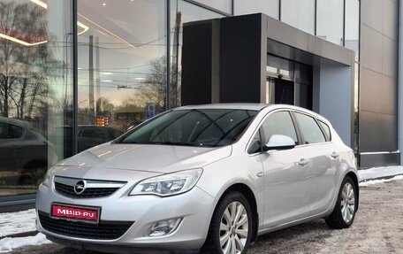 Opel Astra J, 2011 год, 936 000 рублей, 1 фотография