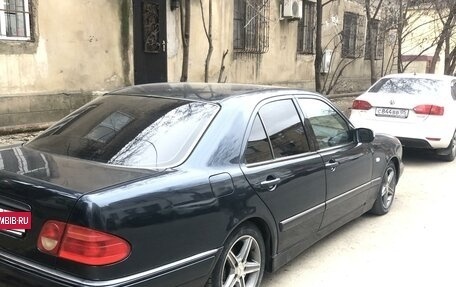 Mercedes-Benz E-Класс, 1998 год, 670 000 рублей, 7 фотография