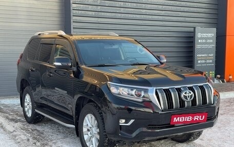 Toyota Land Cruiser Prado 150 рестайлинг 2, 2014 год, 3 699 000 рублей, 3 фотография