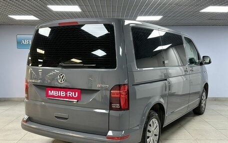 Volkswagen Caravelle T6 рестайлинг, 2021 год, 5 450 000 рублей, 5 фотография