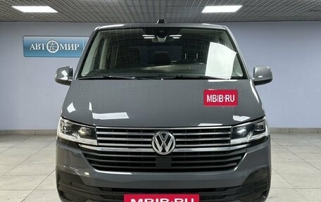 Volkswagen Caravelle T6 рестайлинг, 2021 год, 5 450 000 рублей, 2 фотография