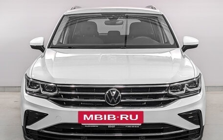 Volkswagen Tiguan II, 2021 год, 4 100 000 рублей, 2 фотография