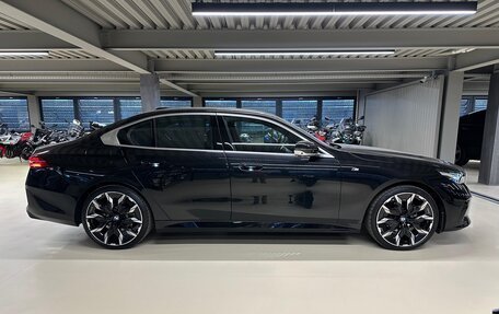 BMW 5 серия, 2023 год, 9 990 000 рублей, 4 фотография