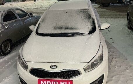 KIA cee'd III, 2016 год, 1 400 000 рублей, 2 фотография