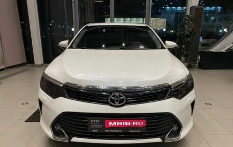 Toyota Camry, 2016 год, 2 199 000 рублей, 2 фотография