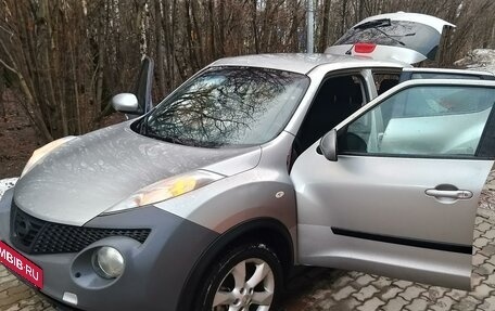 Nissan Juke II, 2011 год, 920 000 рублей, 2 фотография