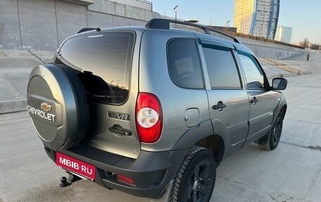 Chevrolet Niva I рестайлинг, 2015 год, 780 000 рублей, 6 фотография