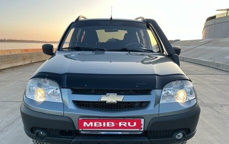 Chevrolet Niva I рестайлинг, 2015 год, 780 000 рублей, 3 фотография