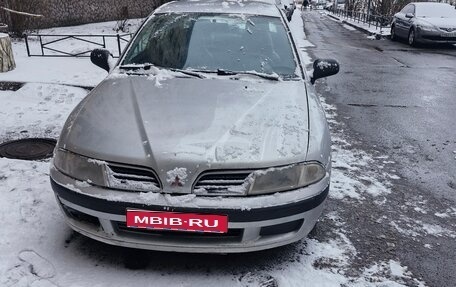 Mitsubishi Carisma I, 1999 год, 155 000 рублей, 1 фотография