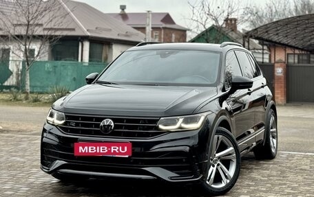 Volkswagen Tiguan II, 2021 год, 4 169 000 рублей, 2 фотография