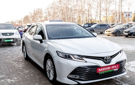 Toyota Camry, 2020 год, 2 970 000 рублей, 7 фотография