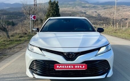 Toyota Camry, 2020 год, 3 300 000 рублей, 4 фотография