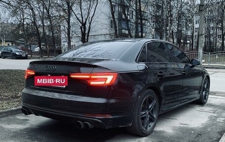 Audi A4, 2016 год, 3 200 000 рублей, 4 фотография