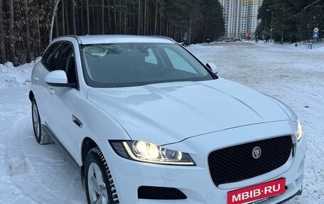 Jaguar F-Pace, 2018 год, 3 300 000 рублей, 3 фотография