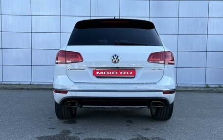 Volkswagen Touareg III, 2015 год, 3 959 000 рублей, 5 фотография