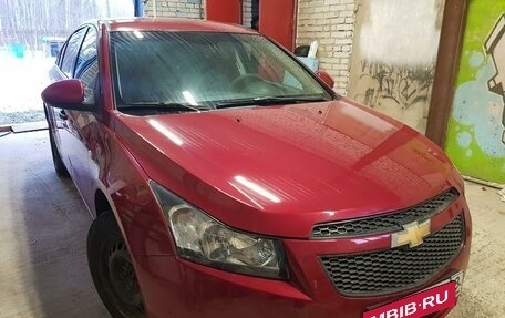 Chevrolet Cruze II, 2011 год, 700 000 рублей, 4 фотография