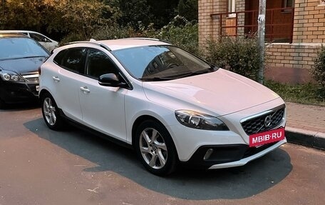 Volvo V40 II рестайлинг, 2013 год, 1 700 000 рублей, 2 фотография