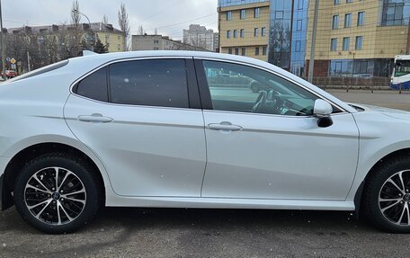 Toyota Camry, 2020 год, 3 075 000 рублей, 4 фотография