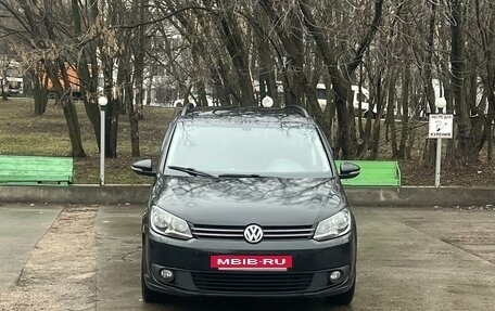 Volkswagen Touran III, 2012 год, 1 000 000 рублей, 2 фотография