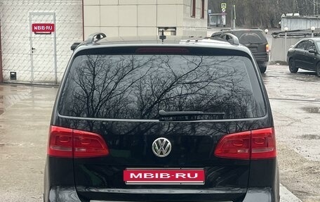 Volkswagen Touran III, 2012 год, 1 000 000 рублей, 4 фотография