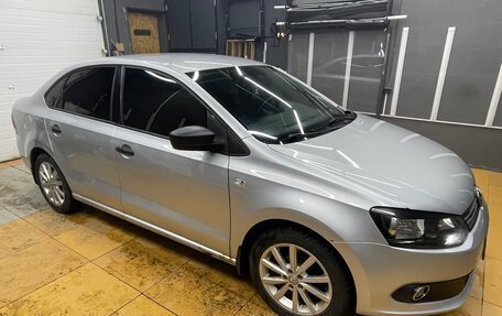 Volkswagen Polo VI (EU Market), 2011 год, 640 000 рублей, 2 фотография