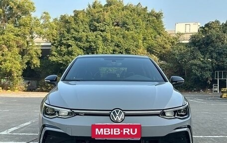 Volkswagen Golf VIII, 2022 год, 2 440 000 рублей, 2 фотография