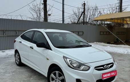 Hyundai Solaris II рестайлинг, 2013 год, 665 000 рублей, 3 фотография