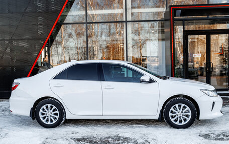 Toyota Camry, 2016 год, 1 950 000 рублей, 6 фотография