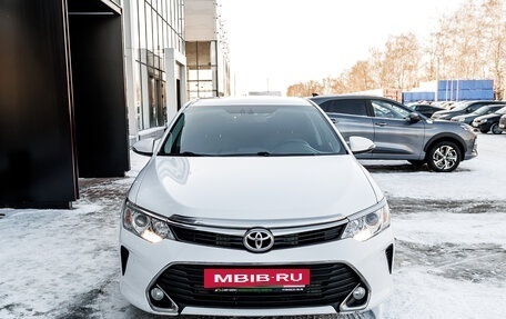 Toyota Camry, 2016 год, 1 950 000 рублей, 8 фотография