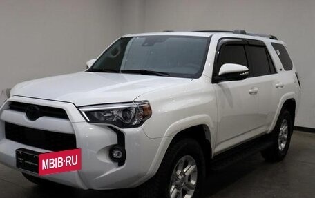 Toyota 4Runner V, 2023 год, 10 950 000 рублей, 3 фотография