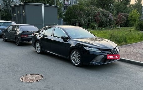 Toyota Camry, 2019 год, 2 800 000 рублей, 3 фотография