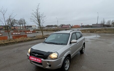 Hyundai Tucson III, 2005 год, 720 000 рублей, 2 фотография