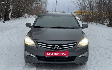 Hyundai Solaris II рестайлинг, 2016 год, 890 000 рублей, 2 фотография