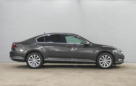 Volkswagen Passat B8 рестайлинг, 2015 год, 1 940 000 рублей, 5 фотография