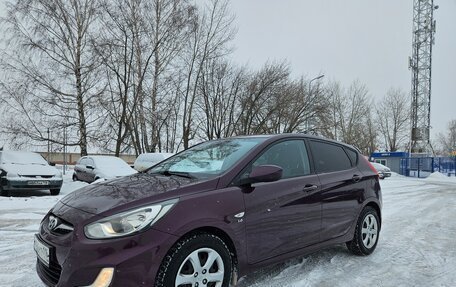 Hyundai Solaris II рестайлинг, 2012 год, 700 000 рублей, 2 фотография