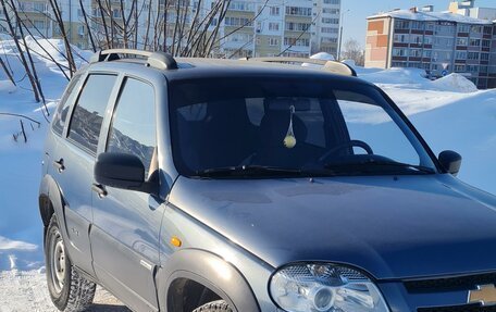 Chevrolet Niva I рестайлинг, 2010 год, 410 000 рублей, 2 фотография