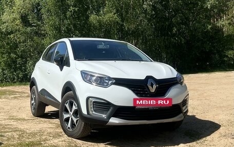 Renault Kaptur I рестайлинг, 2019 год, 1 830 000 рублей, 3 фотография