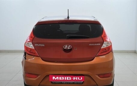 Hyundai Solaris II рестайлинг, 2012 год, 680 000 рублей, 3 фотография