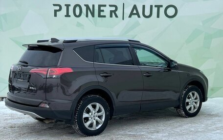 Toyota RAV4, 2018 год, 2 350 000 рублей, 7 фотография