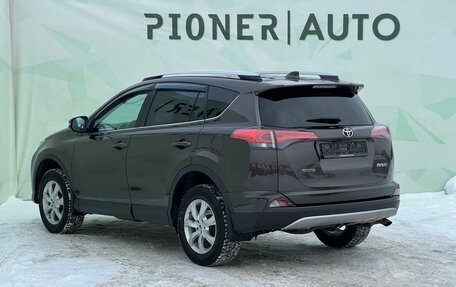 Toyota RAV4, 2018 год, 2 350 000 рублей, 5 фотография